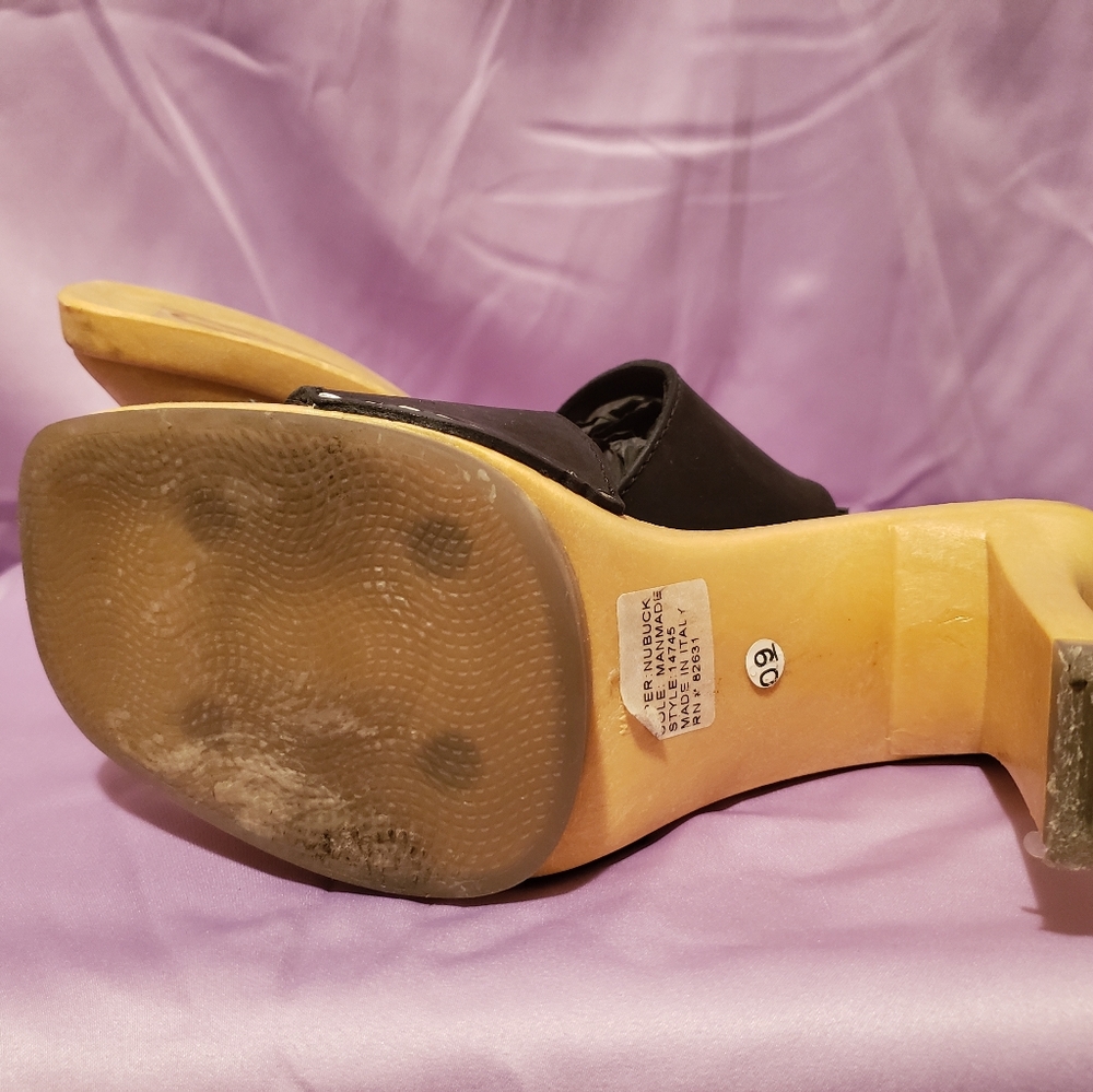 Clogs - Picture 3 of 4